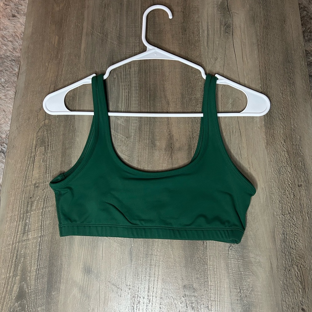 NWOT Aritzia TNA Deep Green Sports Bra Sz small